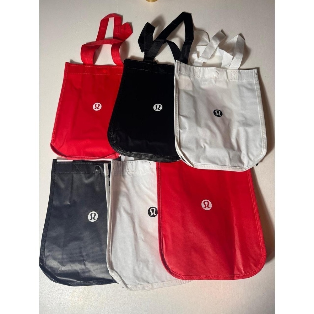 NWOT Lululemon Bundle of 6 reusable tote bags sm 6. Make me an offer